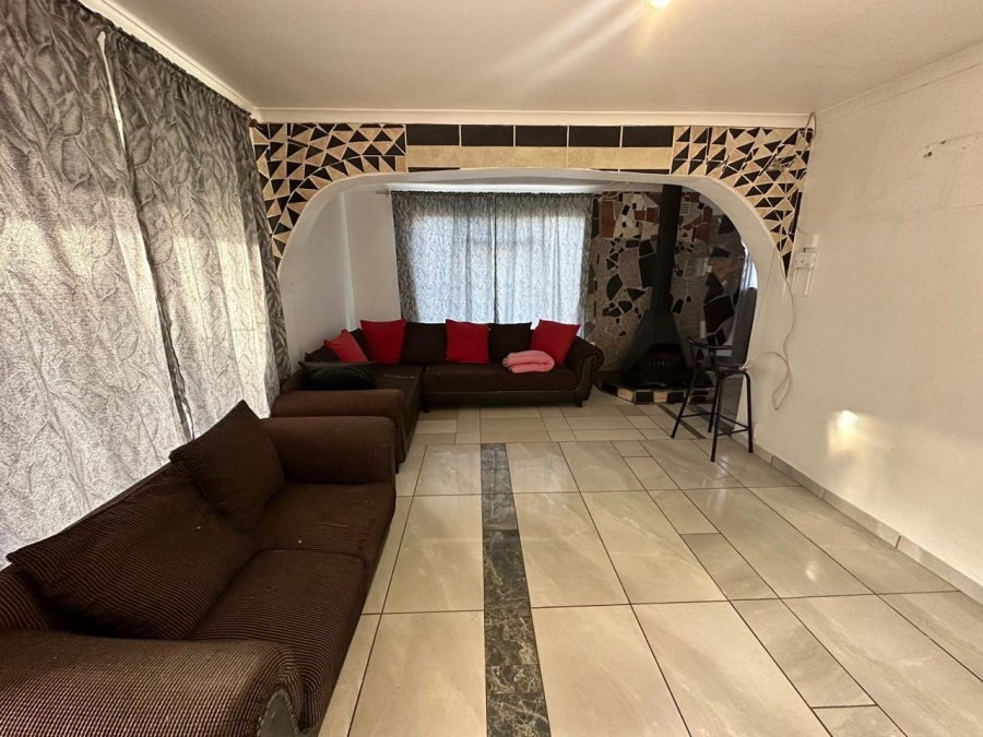 3 Bedroom Property for Sale in Stratford Green Western Cape